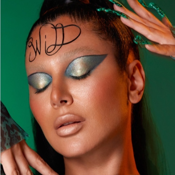 Huda Beauty Wild Obsessions Eyeshadow Palette in Python BNIB - Picture 11 of 12